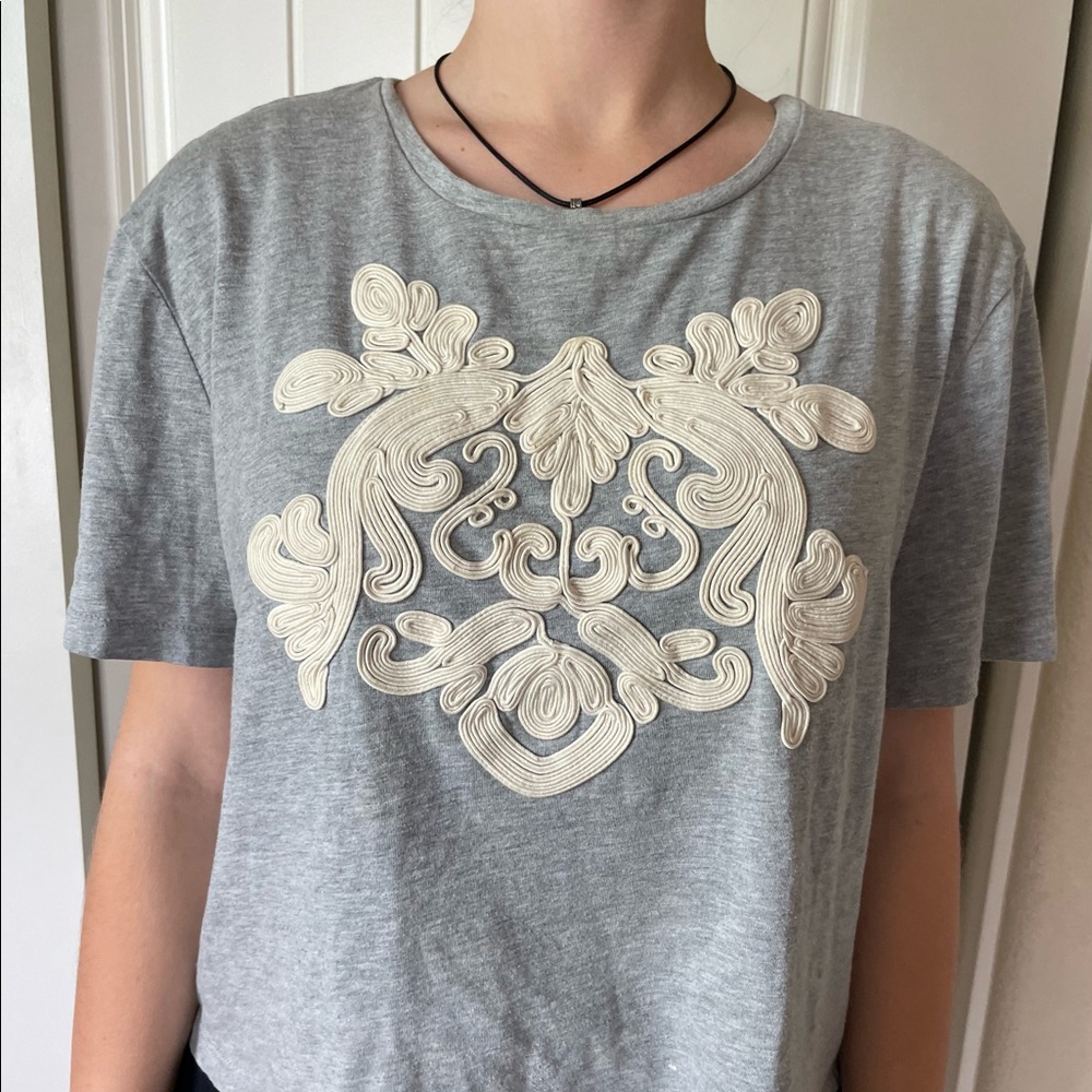 Semi cropped embroidered shirt